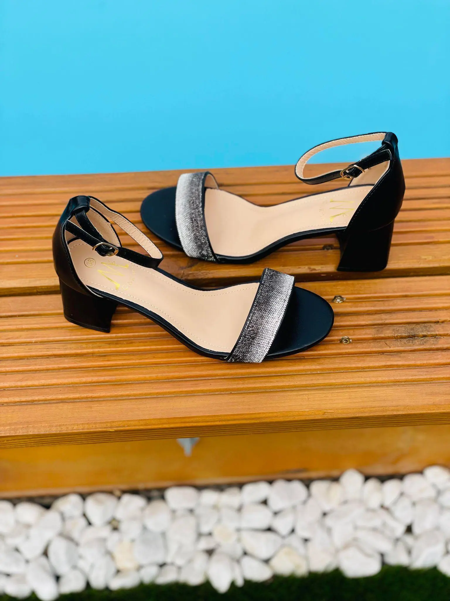 Nu pied Candice – Image 2