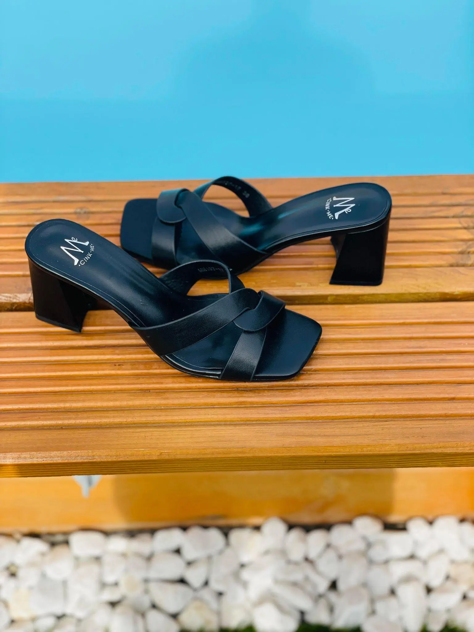 Nu pied Eva – Image 2