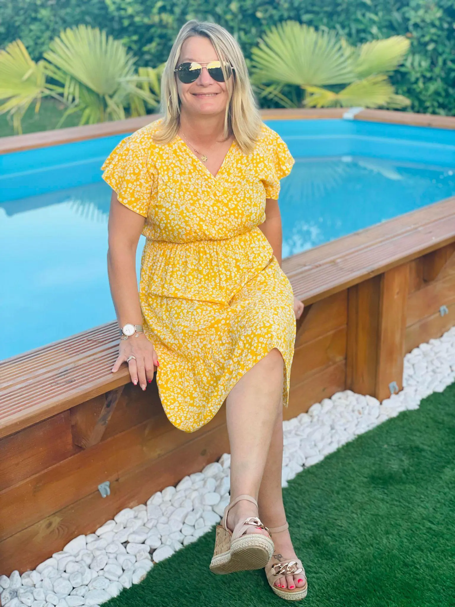Robe Lily VI