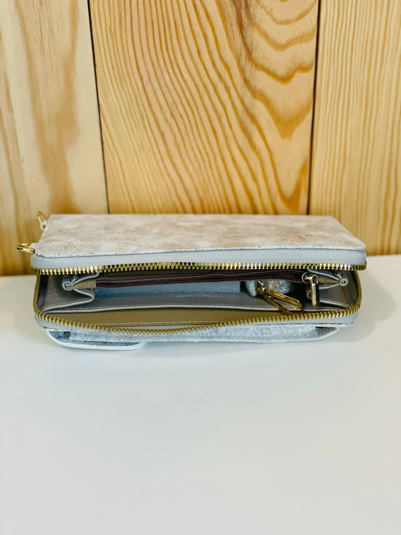 Pochette de téléphone Argent – Image 2